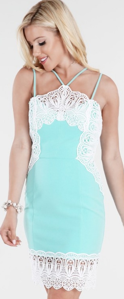 DRESS (MY WHOLE CLOSET IS ANY 2 FOR $15  JUST BUNDLE AND SEND OFFER)